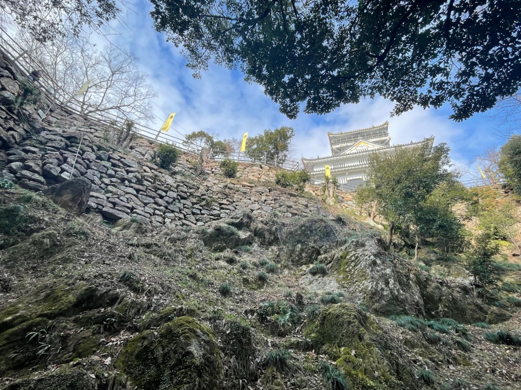岐阜城と石垣